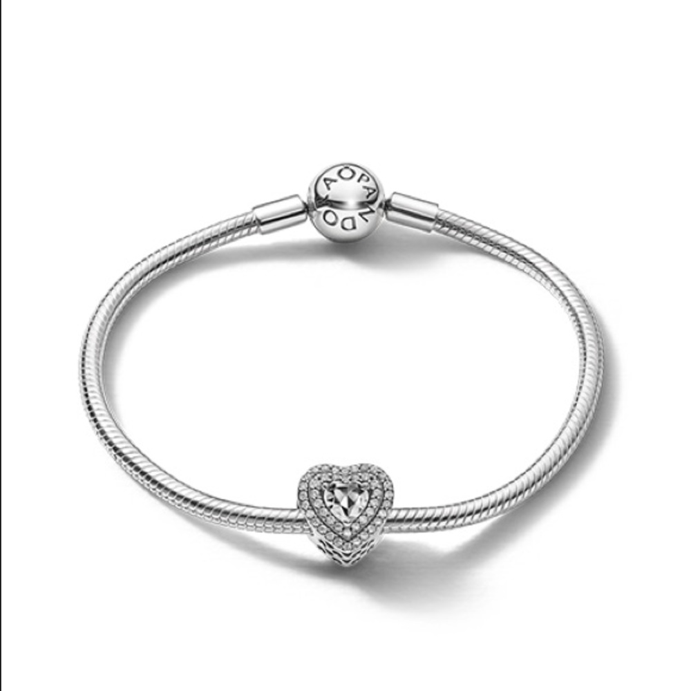 PANDORA SPARKLING HEARTFELT HOLIDAY BRACELET GIFT